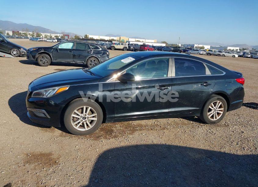 Photo 15 of 2015 Hyundai Sonata SE (VIN 5NPE24AF8FH181743)