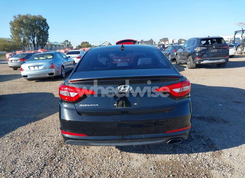 Photo 17 of 2015 Hyundai Sonata SE (VIN 5NPE24AF8FH181743)