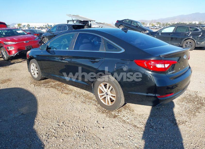 Photo 3 of 2015 Hyundai Sonata SE (VIN 5NPE24AF8FH181743)