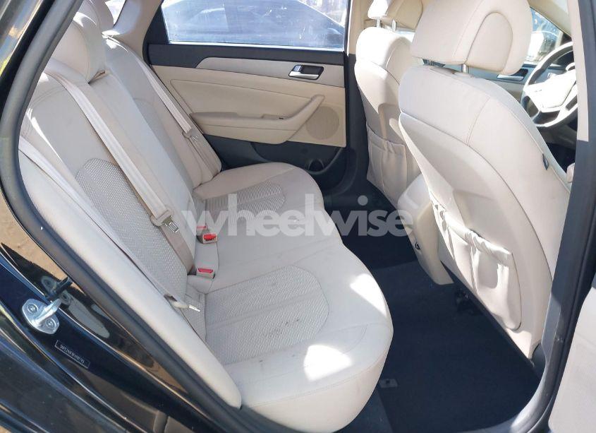 Photo 8 of 2015 Hyundai Sonata SE (VIN 5NPE24AF8FH181743)