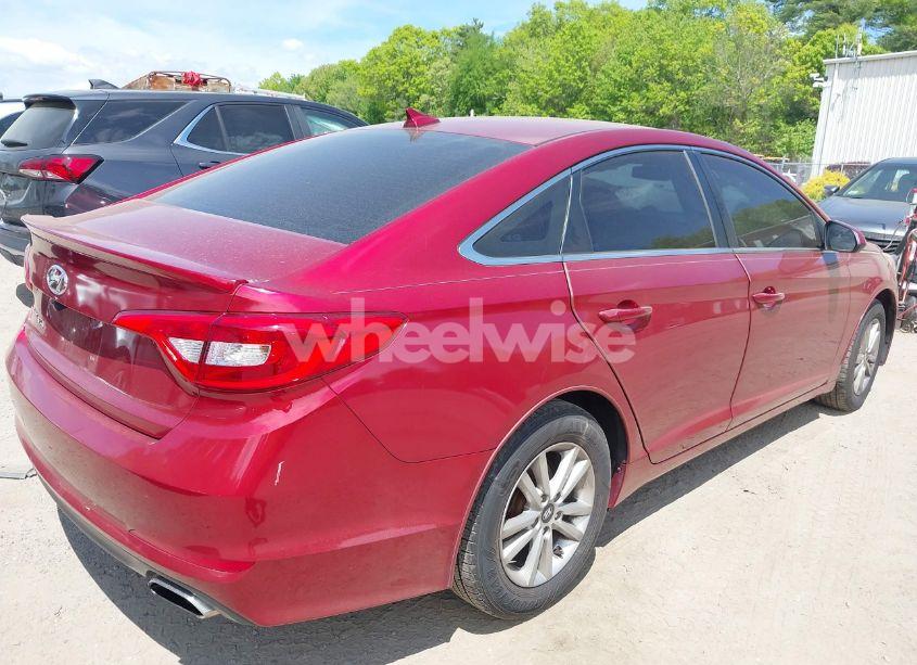 Photo 4 of 2015 Hyundai Sonata SE (VIN 5NPE24AF8FH186215)