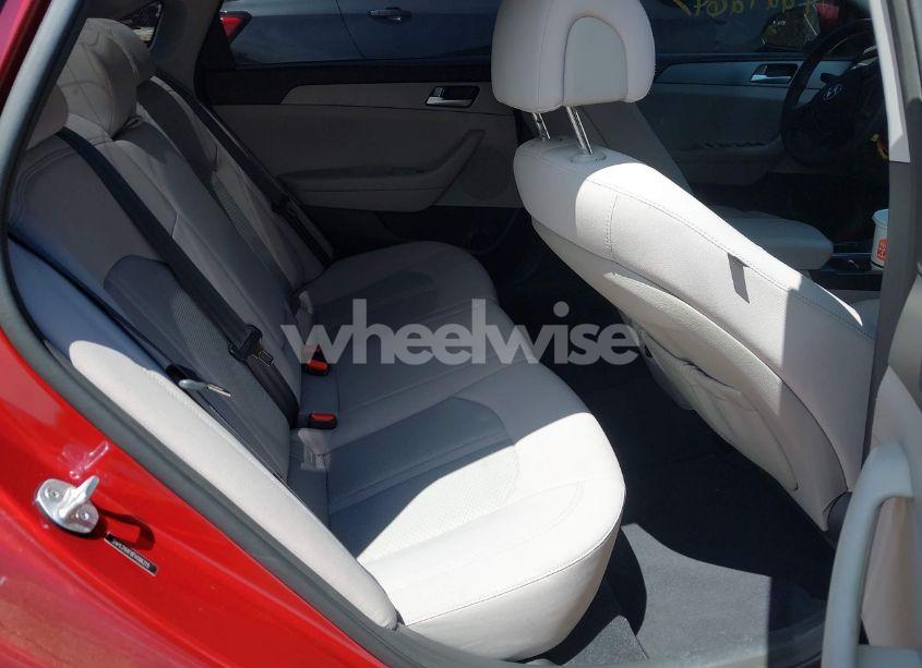 Photo 8 of 2015 Hyundai Sonata SE (VIN 5NPE24AF8FH186215)