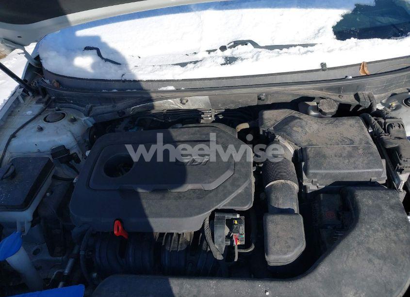 Photo 10 of 2015 Hyundai Sonata SE (VIN 5NPE24AF8FH187915)