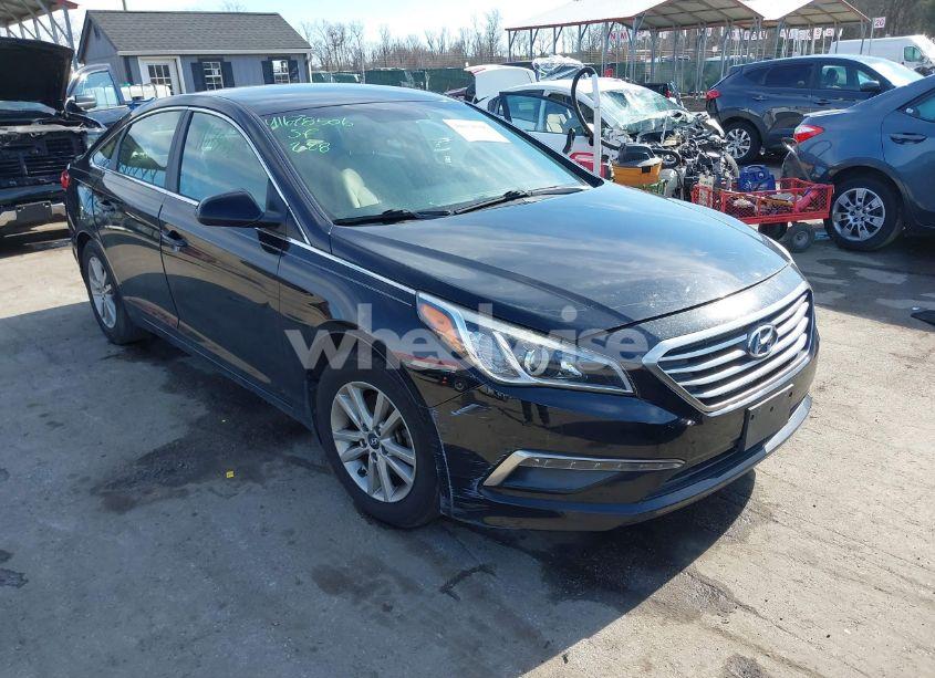 2015 Hyundai Sonata SE (VIN 5NPE24AF8FH231881) main photo
