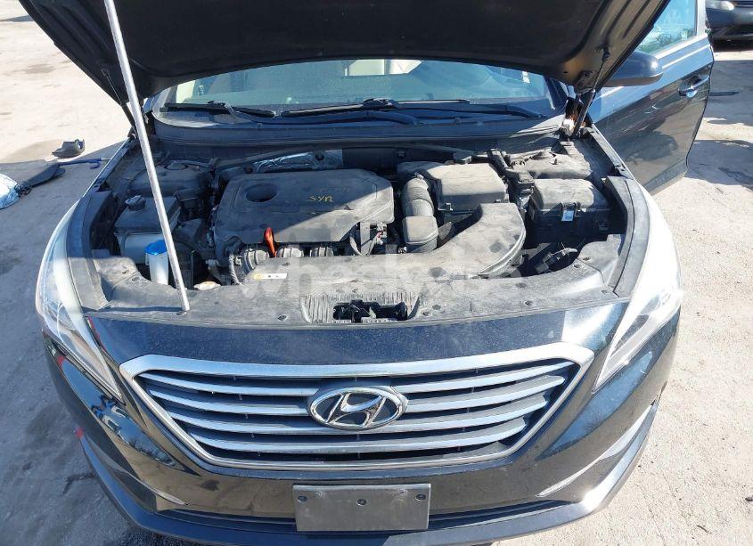 Photo 10 of 2015 Hyundai Sonata SE (VIN 5NPE24AF8FH231881)