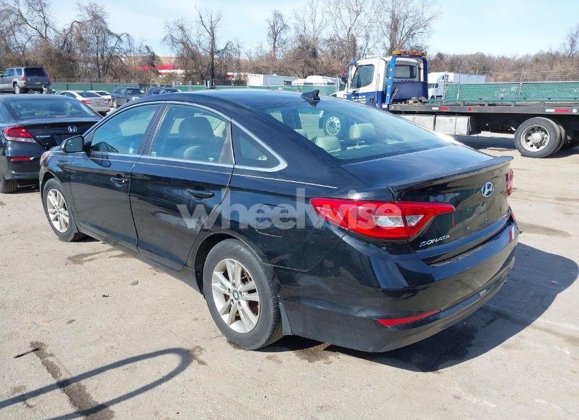Photo 3 of 2015 Hyundai Sonata SE (VIN 5NPE24AF8FH231881)