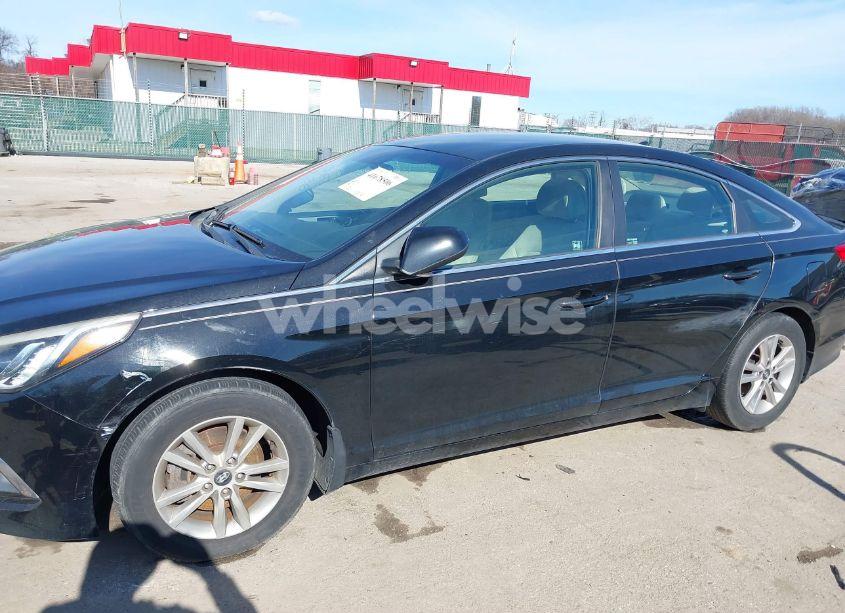 Photo 6 of 2015 Hyundai Sonata SE (VIN 5NPE24AF8FH231881)