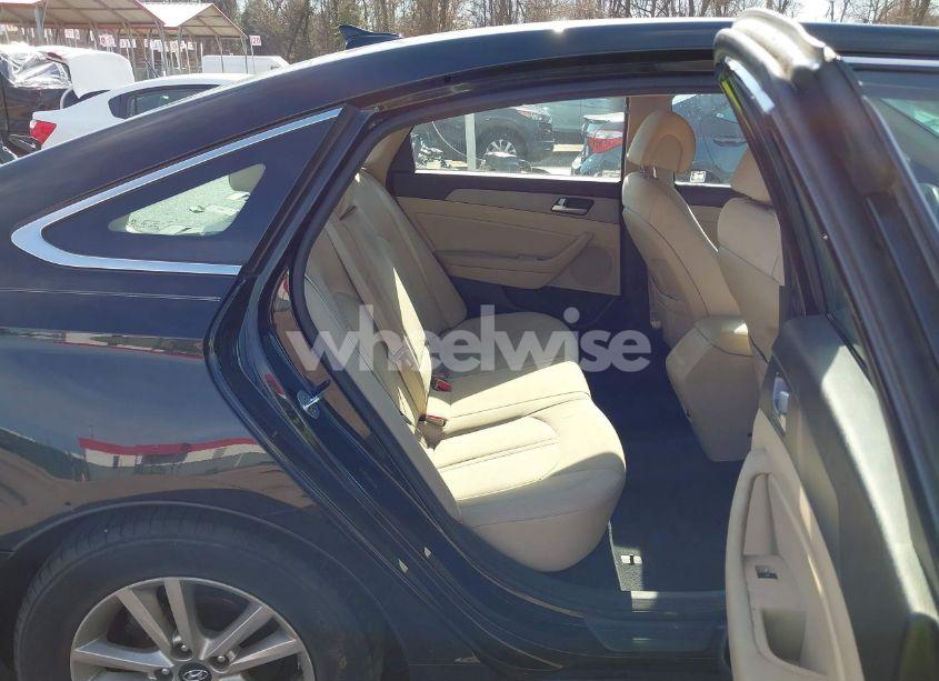 Photo 8 of 2015 Hyundai Sonata SE (VIN 5NPE24AF8FH231881)