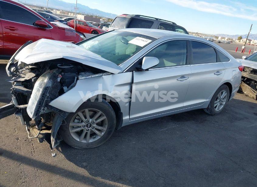 Photo 11 of 2015 Hyundai Sonata SE (VIN 5NPE24AF8FH236868)