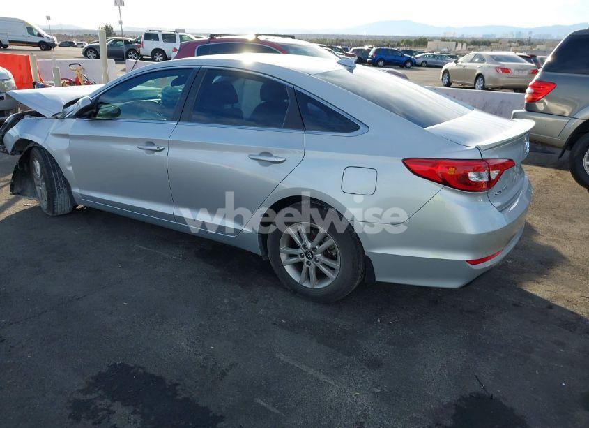 Photo 3 of 2015 Hyundai Sonata SE (VIN 5NPE24AF8FH236868)