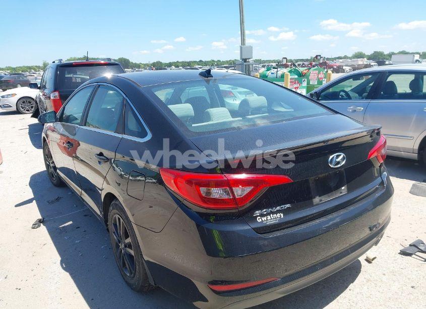 Photo 3 of 2015 Hyundai Sonata SE (VIN 5NPE24AF8FH244789)