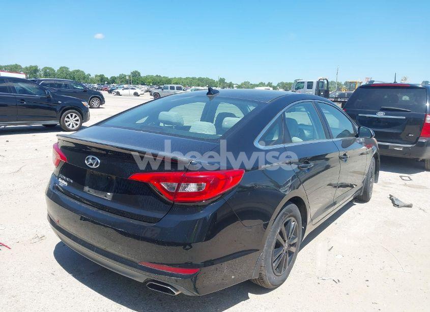 Photo 4 of 2015 Hyundai Sonata SE (VIN 5NPE24AF8FH244789)