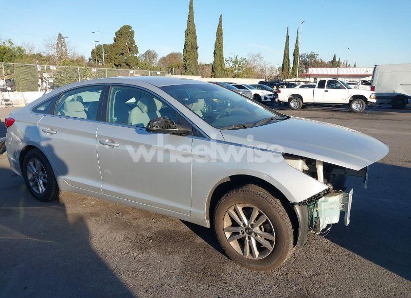 Photo 13 of 2015 Hyundai Sonata SE (VIN 5NPE24AF8FH246672)