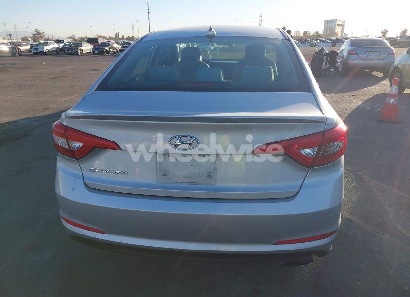 Photo 16 of 2015 Hyundai Sonata SE (VIN 5NPE24AF8FH246672)
