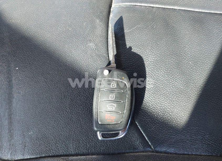 Photo 11 of 2015 Hyundai Sonata SE (VIN 5NPE24AF8FH247272)