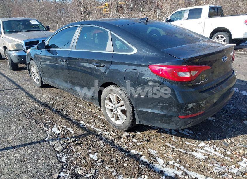 Photo 3 of 2015 Hyundai Sonata SE (VIN 5NPE24AF8FH247272)