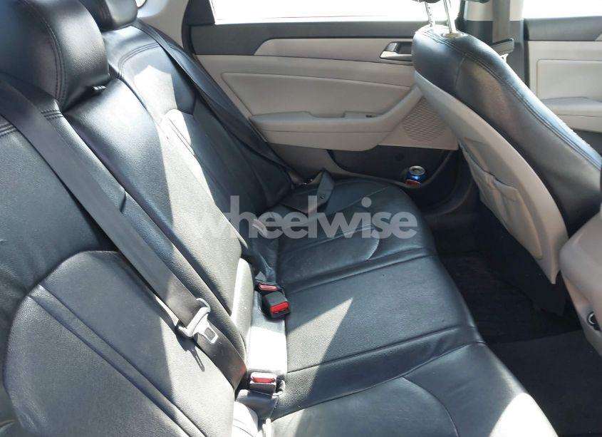 Photo 8 of 2015 Hyundai Sonata SE (VIN 5NPE24AF8FH247272)