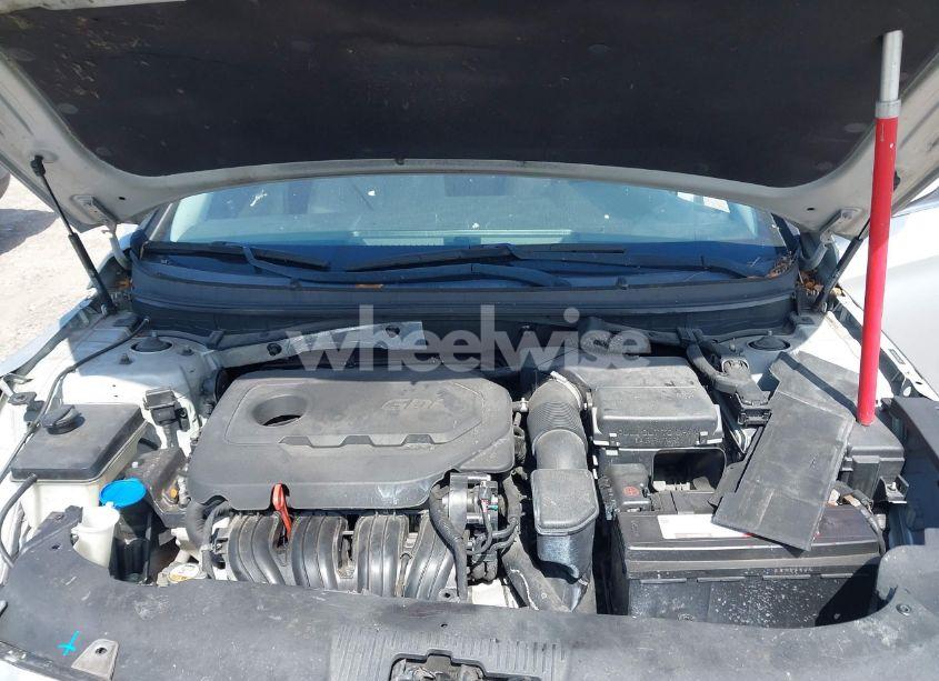 Photo 10 of 2016 Hyundai Sonata SE (VIN 5NPE24AF8GH260296)