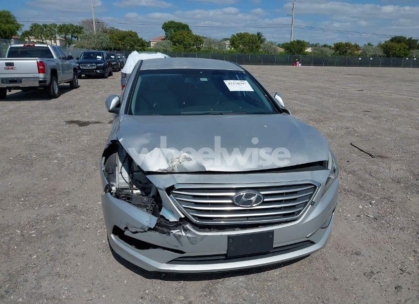 Photo 6 of 2016 Hyundai Sonata SE (VIN 5NPE24AF8GH260296)