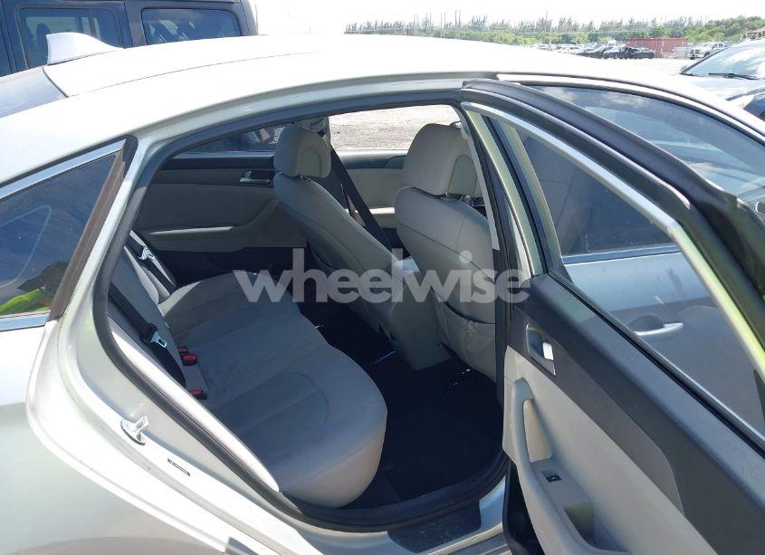 Photo 8 of 2016 Hyundai Sonata SE (VIN 5NPE24AF8GH260296)