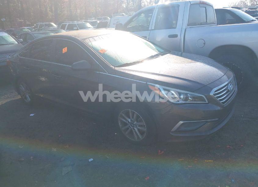 2016 Hyundai Sonata SE (VIN 5NPE24AF8GH262047) main photo
