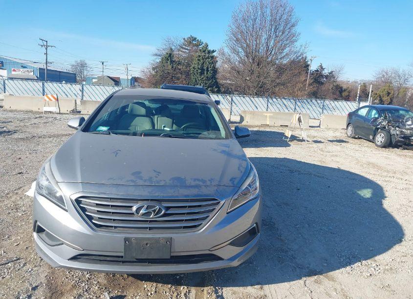 Photo 12 of 2016 Hyundai Sonata SE (VIN 5NPE24AF8GH263733)