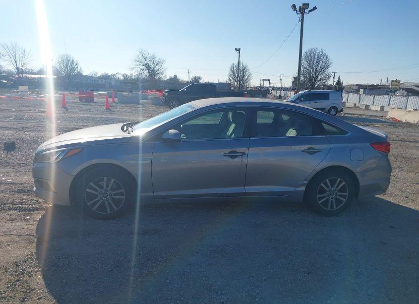 Photo 14 of 2016 Hyundai Sonata SE (VIN 5NPE24AF8GH263733)