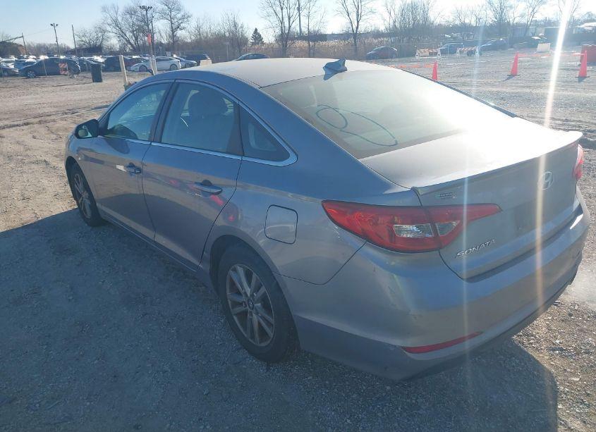 Photo 3 of 2016 Hyundai Sonata SE (VIN 5NPE24AF8GH263733)