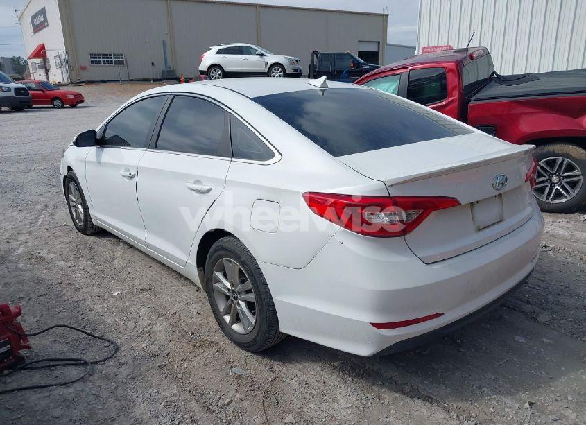 Photo 3 of 2016 Hyundai Sonata SE (VIN 5NPE24AF8GH264848)