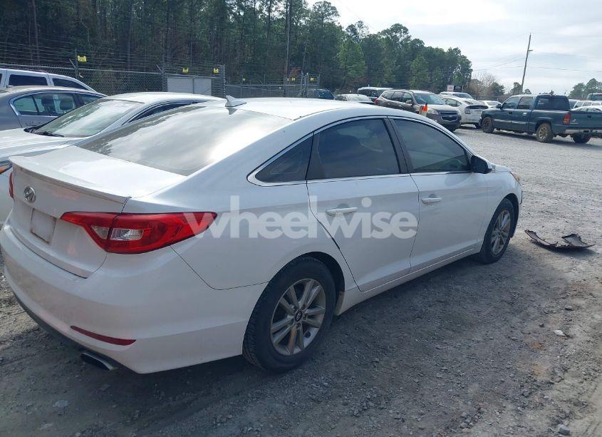 Photo 4 of 2016 Hyundai Sonata SE (VIN 5NPE24AF8GH264848)