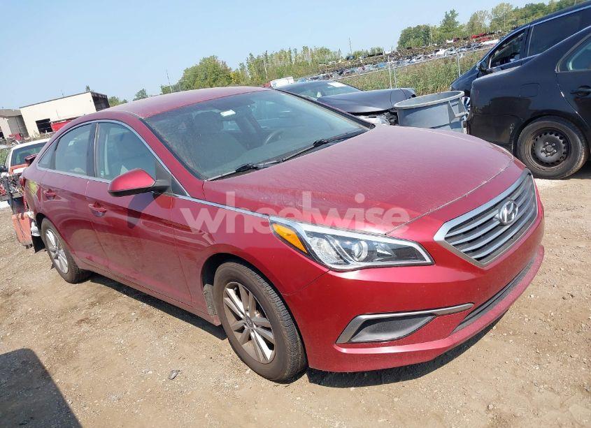 2016 Hyundai Sonata SE (VIN 5NPE24AF8GH265093) main photo