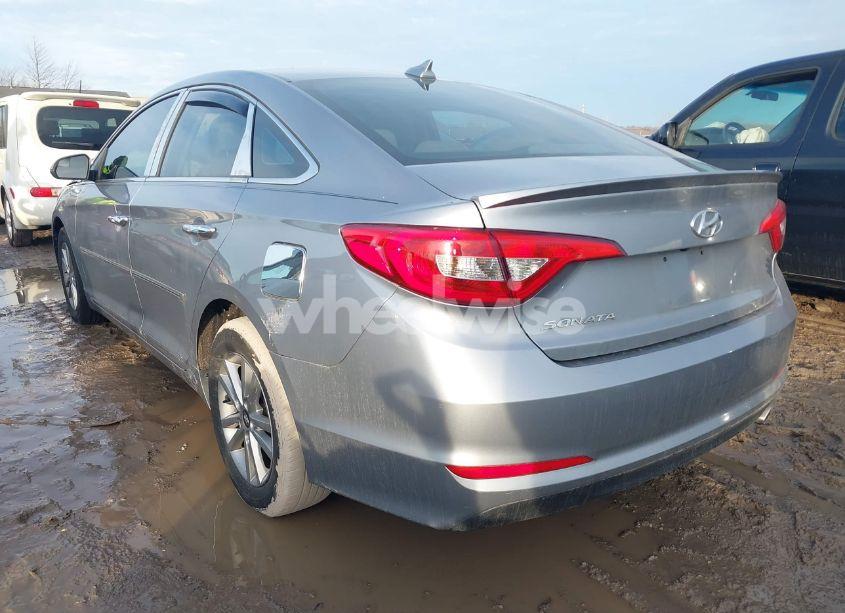 Photo 3 of 2016 Hyundai Sonata SE (VIN 5NPE24AF8GH267488)