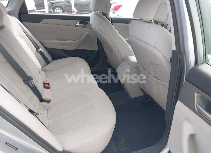 Photo 8 of 2016 Hyundai Sonata SE (VIN 5NPE24AF8GH286199)