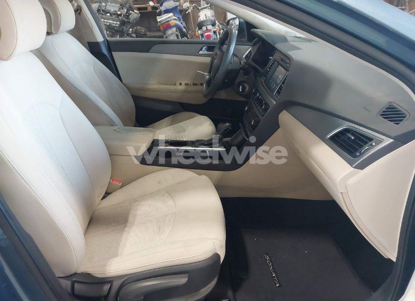 Photo 5 of 2016 Hyundai Sonata SE (VIN 5NPE24AF8GH297610)
