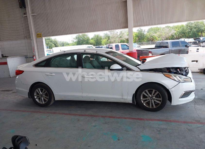 Photo 13 of 2016 Hyundai Sonata SE (VIN 5NPE24AF8GH304295)