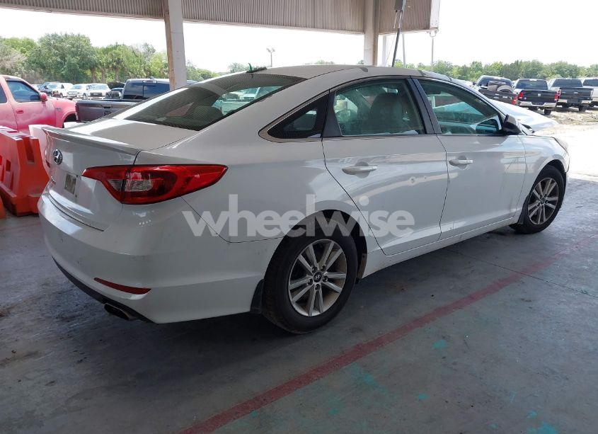 Photo 4 of 2016 Hyundai Sonata SE (VIN 5NPE24AF8GH304295)