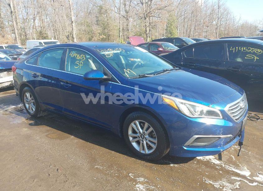 2016 Hyundai Sonata SE (VIN 5NPE24AF8GH309772) main photo