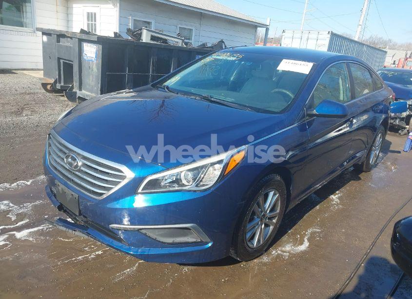 Photo 2 of 2016 Hyundai Sonata SE (VIN 5NPE24AF8GH309772)