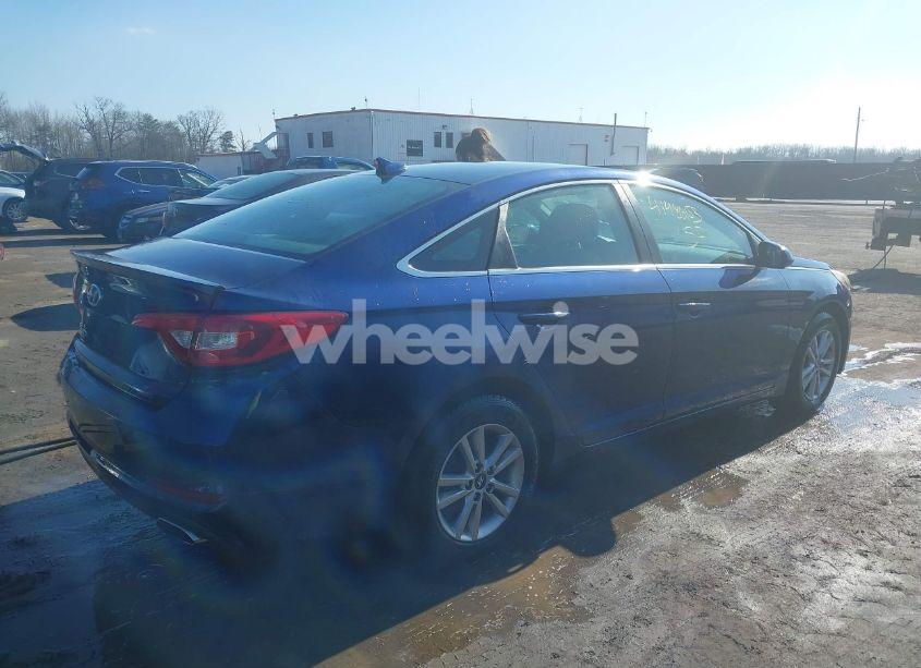 Photo 4 of 2016 Hyundai Sonata SE (VIN 5NPE24AF8GH309772)