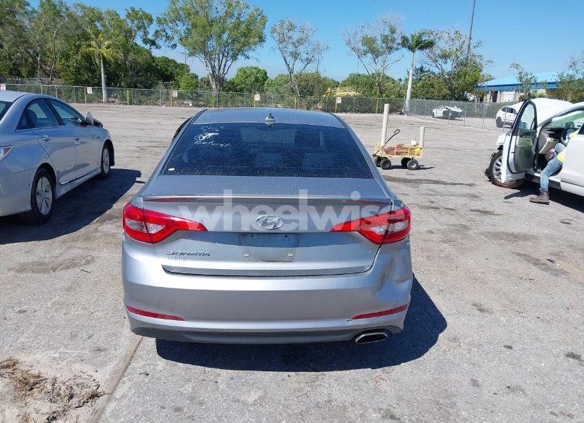 Photo 16 of 2016 Hyundai Sonata SE (VIN 5NPE24AF8GH310601)