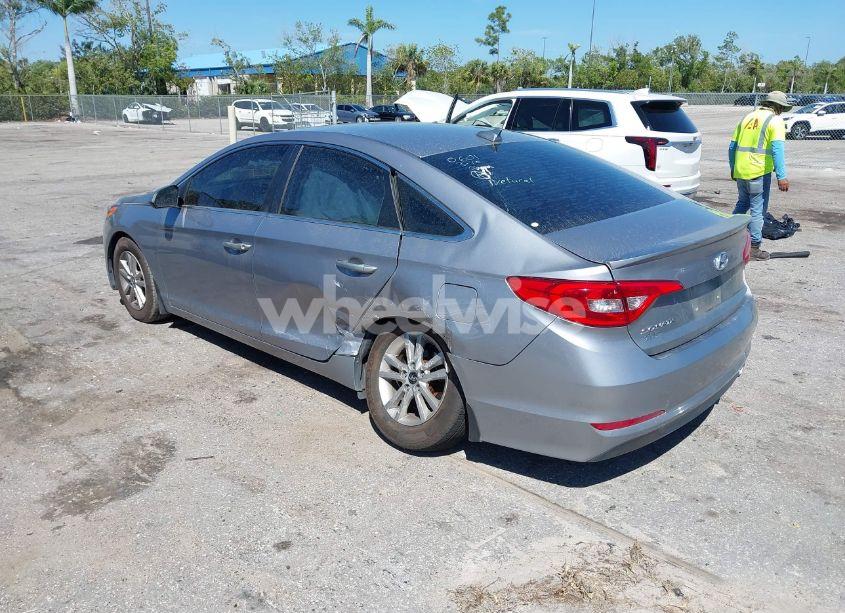 Photo 3 of 2016 Hyundai Sonata SE (VIN 5NPE24AF8GH310601)