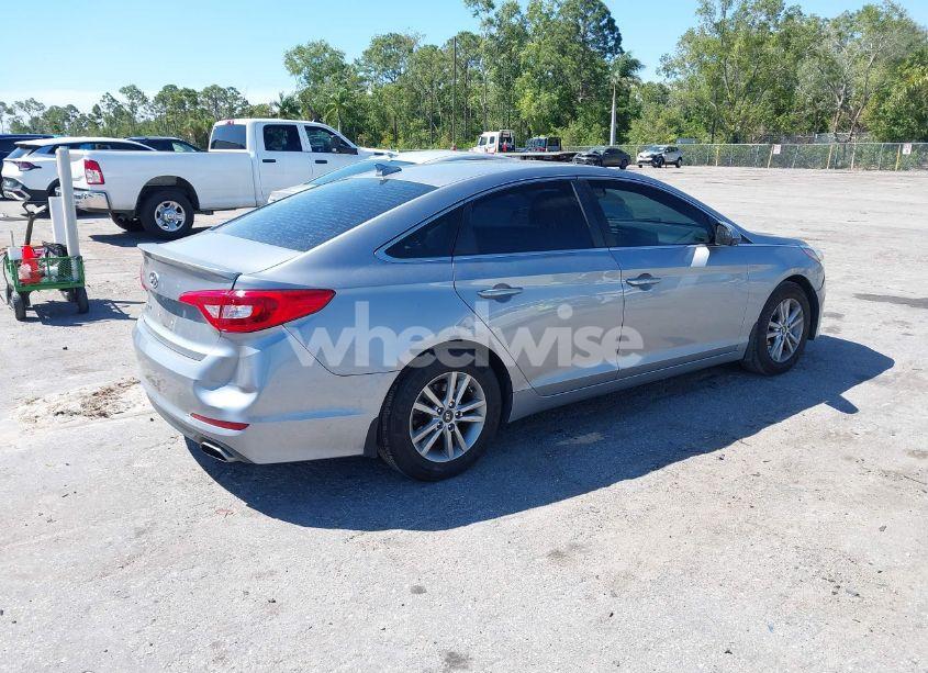 Photo 4 of 2016 Hyundai Sonata SE (VIN 5NPE24AF8GH310601)
