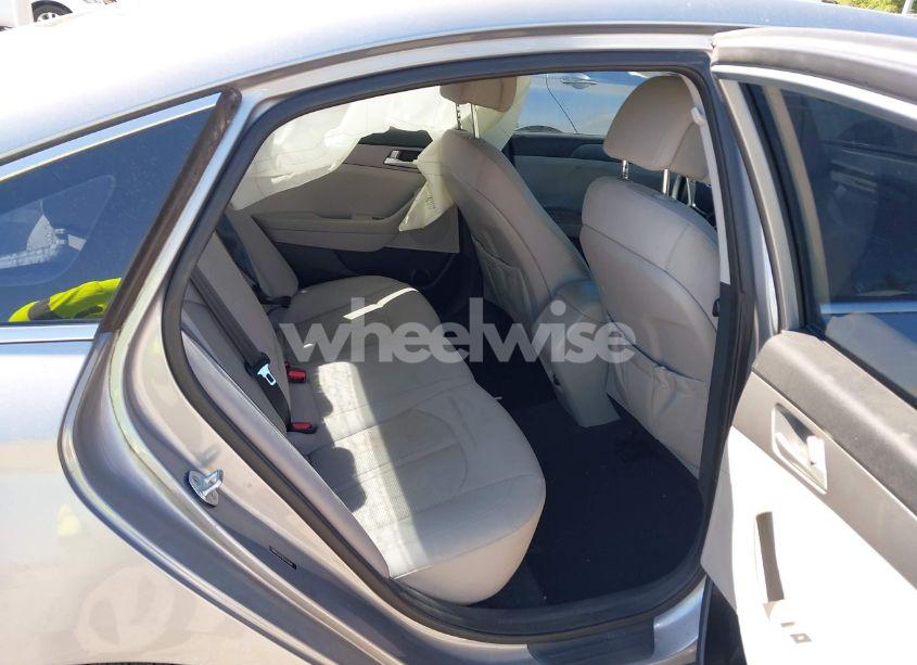 Photo 8 of 2016 Hyundai Sonata SE (VIN 5NPE24AF8GH310601)