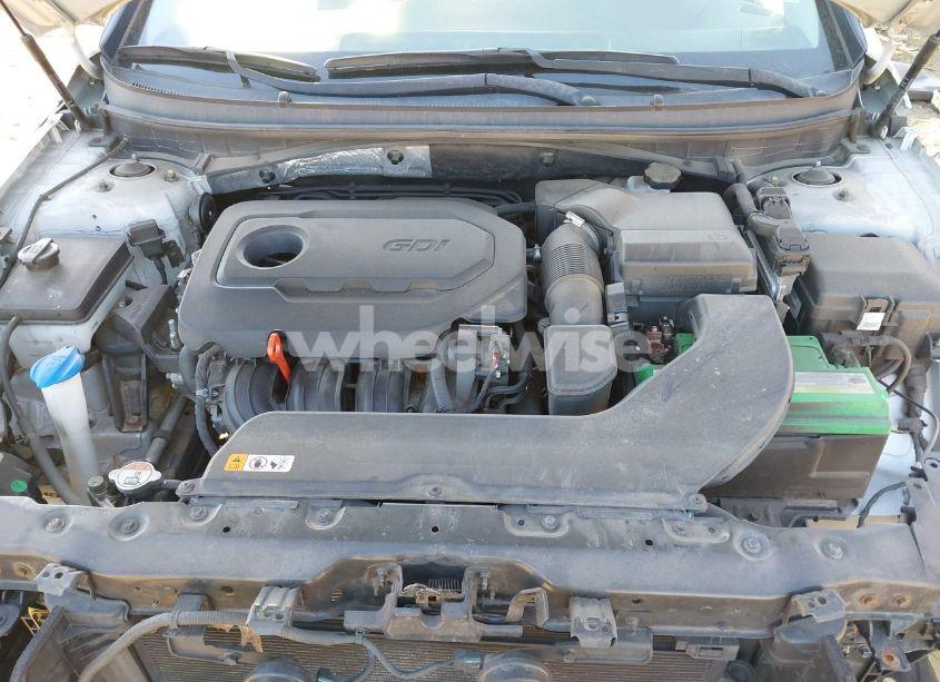 Photo 10 of 2016 Hyundai Sonata SE (VIN 5NPE24AF8GH318813)