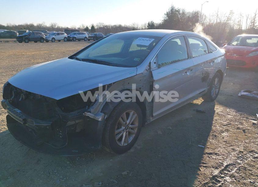 Photo 2 of 2016 Hyundai Sonata SE (VIN 5NPE24AF8GH318813)