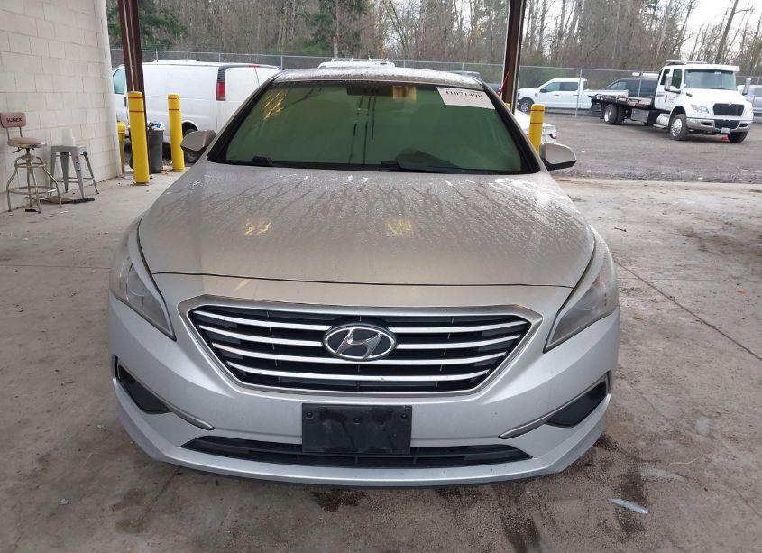 Photo 12 of 2016 Hyundai Sonata SE (VIN 5NPE24AF8GH318844)