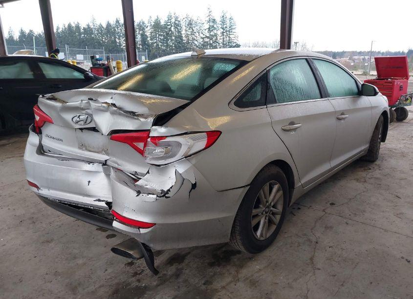 Photo 4 of 2016 Hyundai Sonata SE (VIN 5NPE24AF8GH318844)