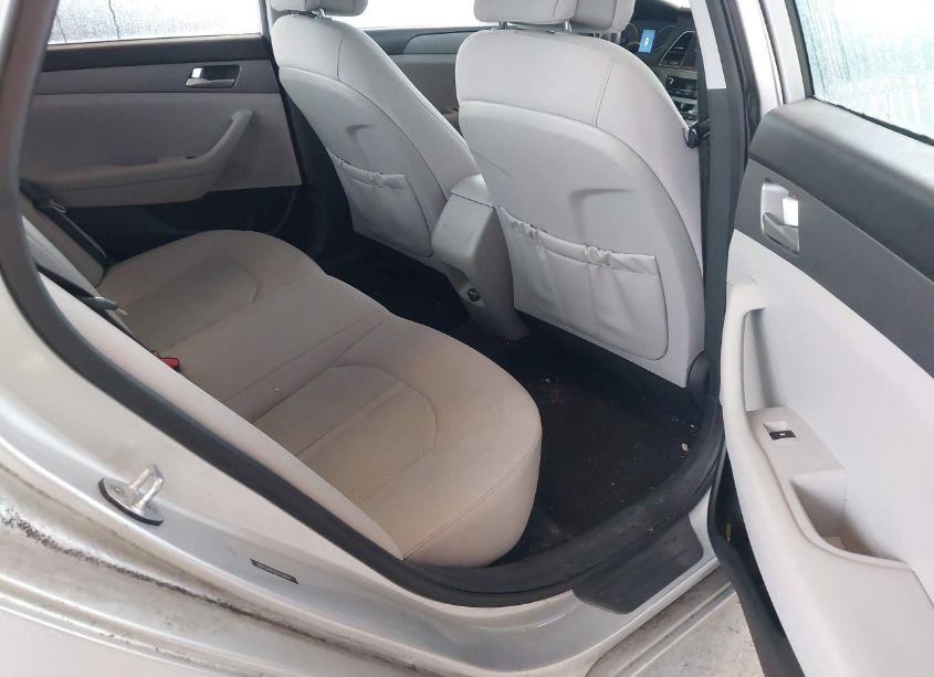 Photo 8 of 2016 Hyundai Sonata SE (VIN 5NPE24AF8GH318844)