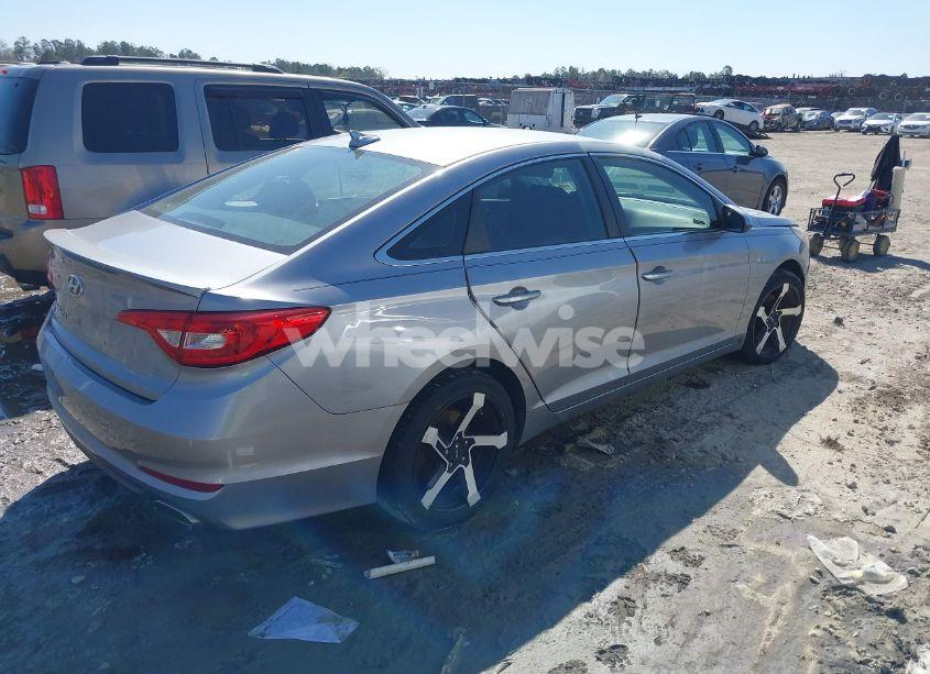 Photo 4 of 2016 Hyundai Sonata SE (VIN 5NPE24AF8GH319637)
