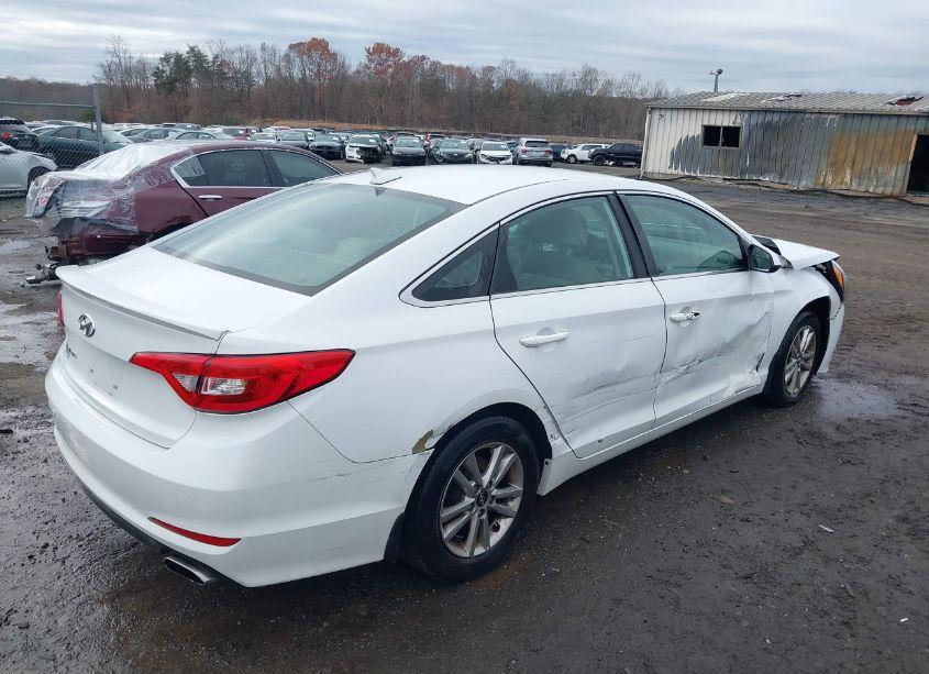 Photo 4 of 2016 Hyundai Sonata SE (VIN 5NPE24AF8GH322019)